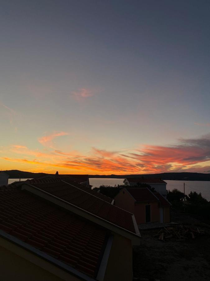 Apartments Mikecin Novigrad  Esterno foto