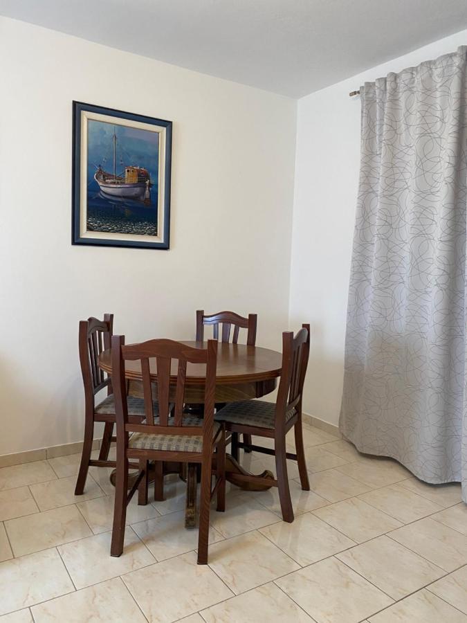 Apartments Mikecin Novigrad  Esterno foto